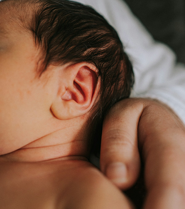 Anais-Debrandt-Doula-naturotherapeute-prendre-soin-de-vous-aussi